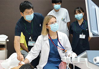 産婦人科の永松教授と